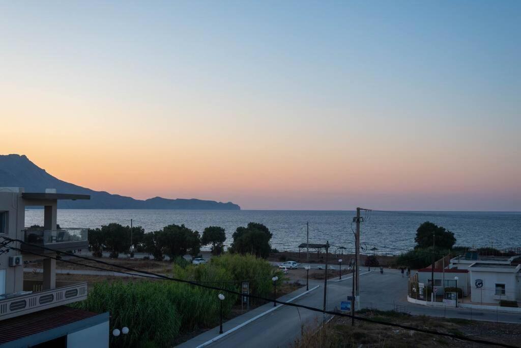 Smell Of The Sea Apartment Kissamos Exterior photo