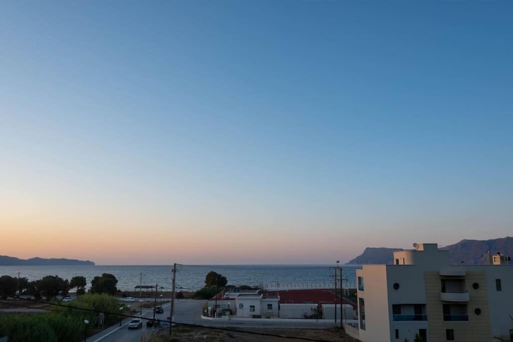 Smell Of The Sea Apartment Kissamos Exterior photo